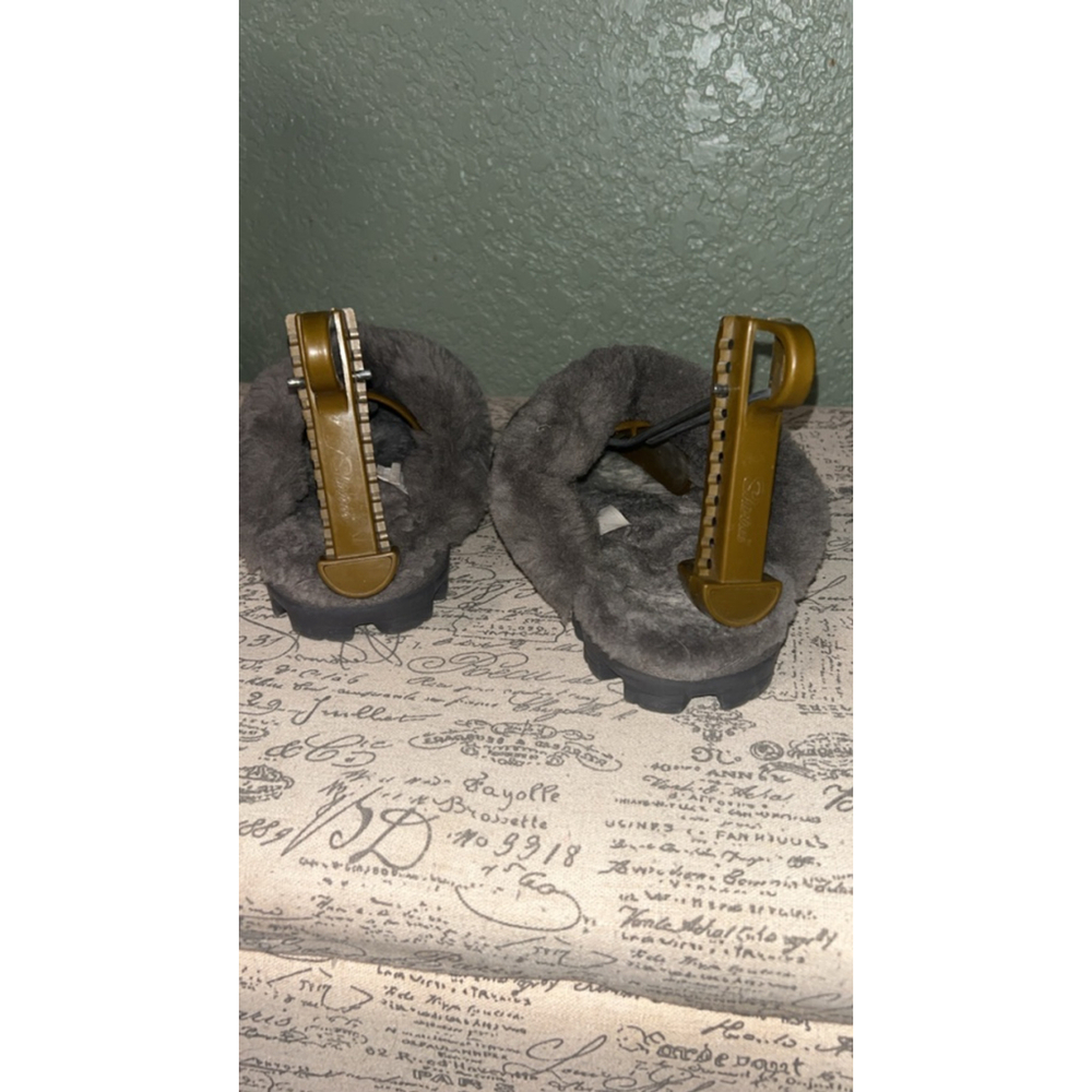 Women's UGG Gray Suede Fur Lined Slippers Size 6 - Picture 3 of 5
